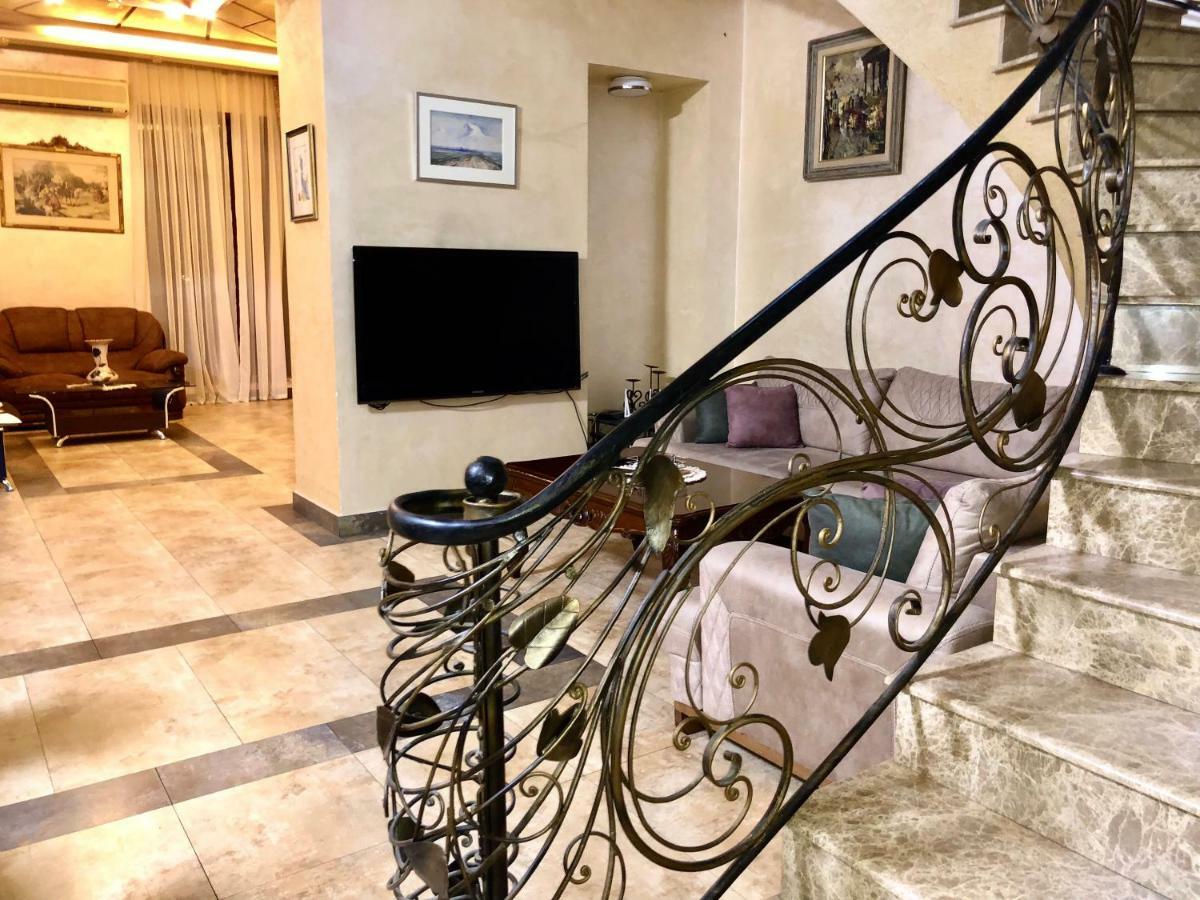 Luxury Tumanyan Apartment Yerevan Exterior foto