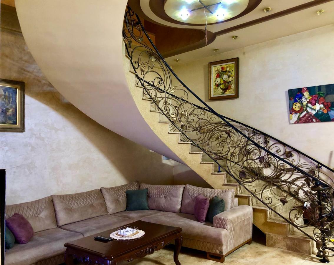 Luxury Tumanyan Apartment Yerevan Exterior foto