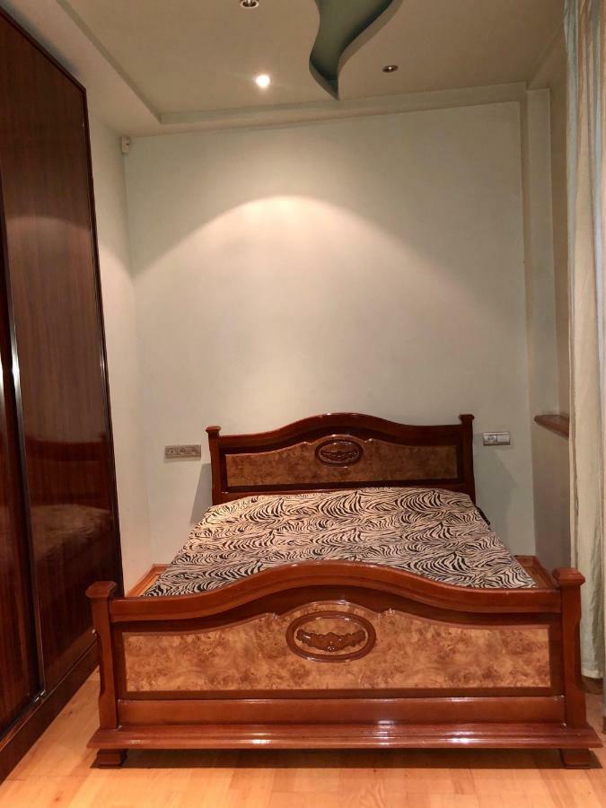 Luxury Tumanyan Apartment Yerevan Exterior foto